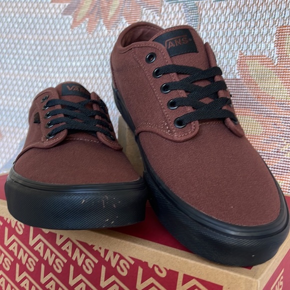 Vans WMNS Atwood
Mixed Canvas Root Beer
VN0A327LHCV
Sneakers - Picture 8 of 16